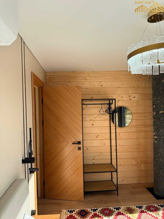 Верховина. Верховинський район. Карпати. Нерухомість. Котедж