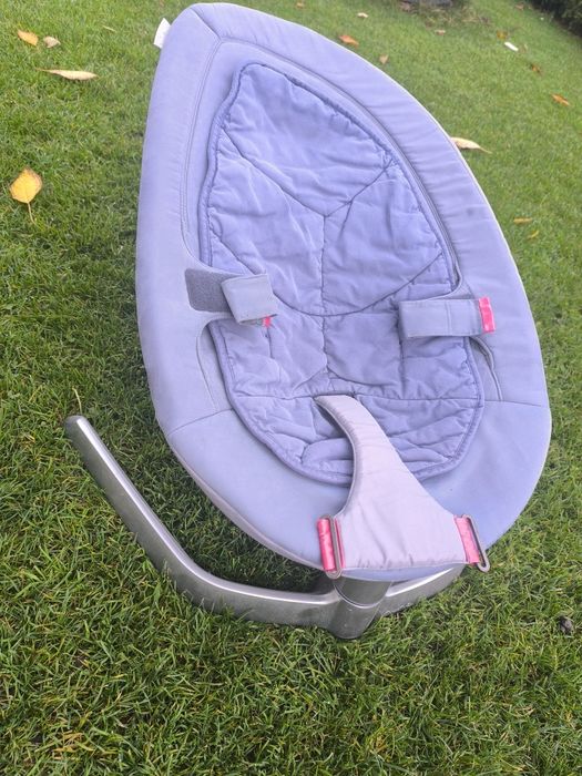 Leżaczek bujaczek gondola Nuna Leaf – cichy