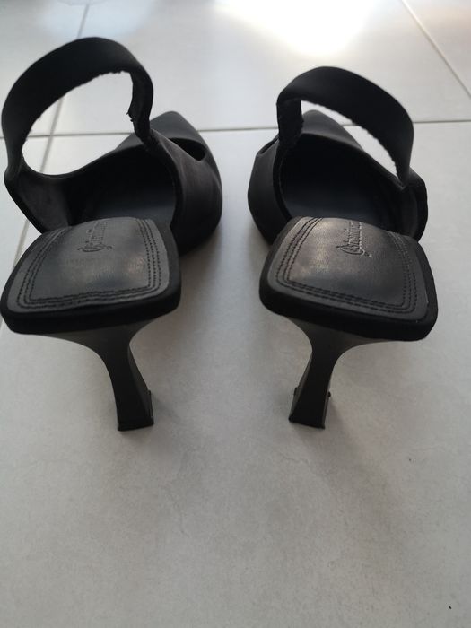 Sapatos senhora pretos Stradivarius T. 39 como novos!