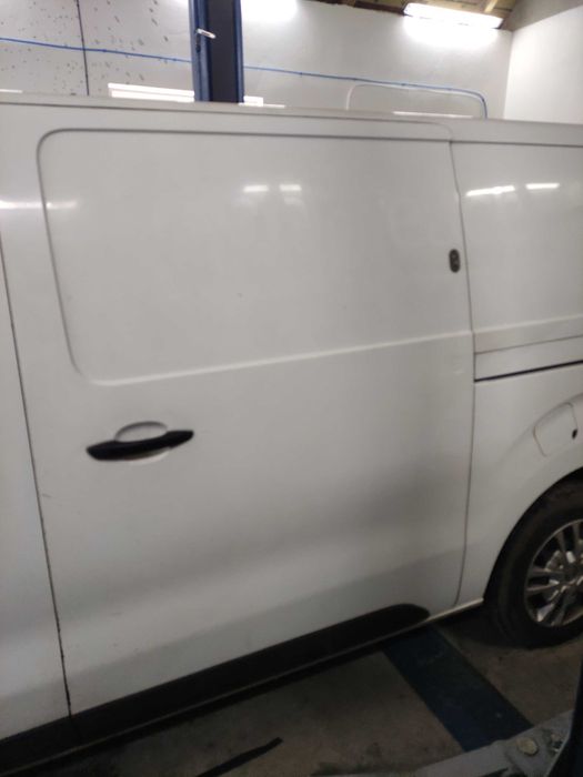 Drzwi  Przesuwne Boczne Lewe  Vivaro C Jumpy III Expert 3 Proace II