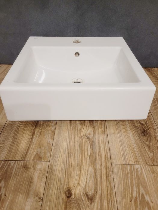 Umywalka nablatowa kwadratowa