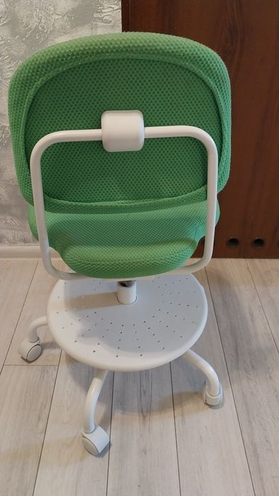 Krzesło pod biurko z Ikea