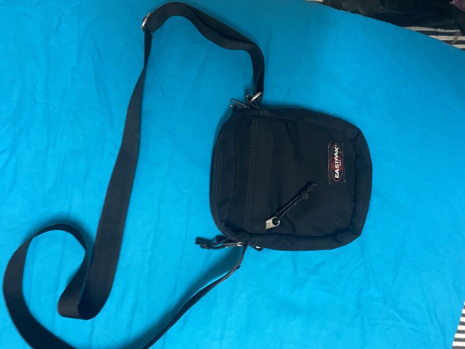 Bolsa Eastpak preta internacional