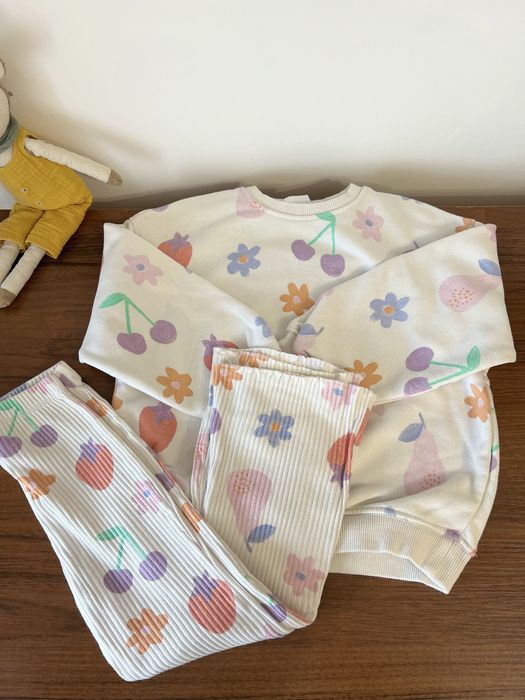 Костюм Zara 110 кофта лосины