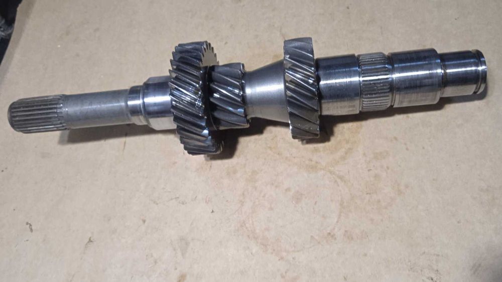 Вал КПП первичный ведущий КПП VW Audi Skoda Seat