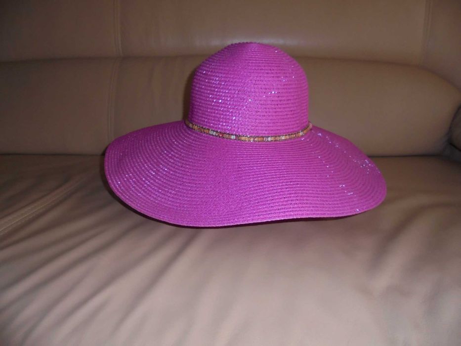 chapéu de senhora cor de rosa