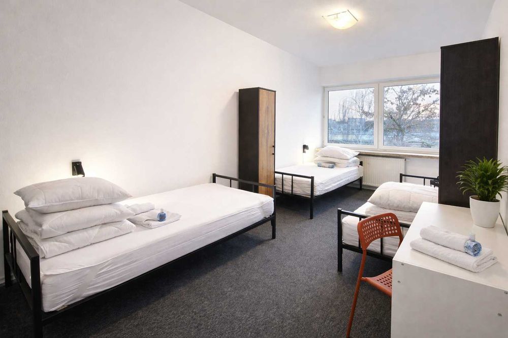 ХОСТЕЛ район WLOCHY (Lopuszanska) hostel, noclegi. 2-4 местные. 800 мес/250 нед
