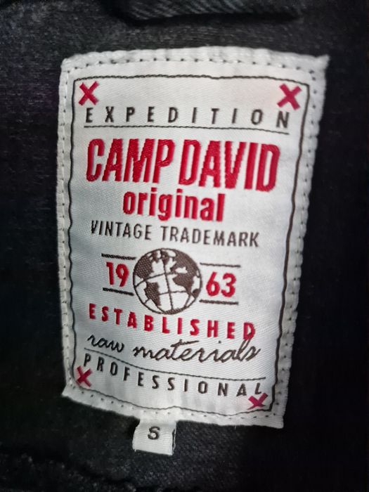 Ladna kurtka jeansowa Camp David