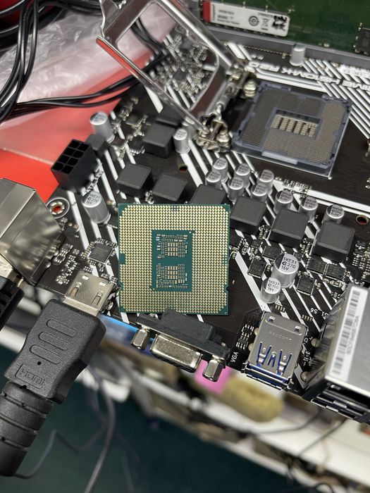 Процесор Intel Core i9-10900 2.8 GHz / 20 MB / s1200