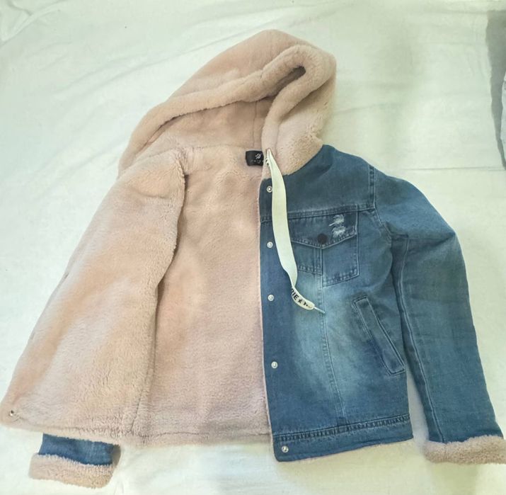 Курточка джинсова