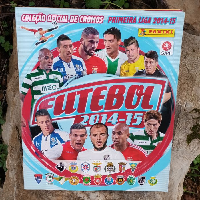 3 Cadernetas de futebol incompletas