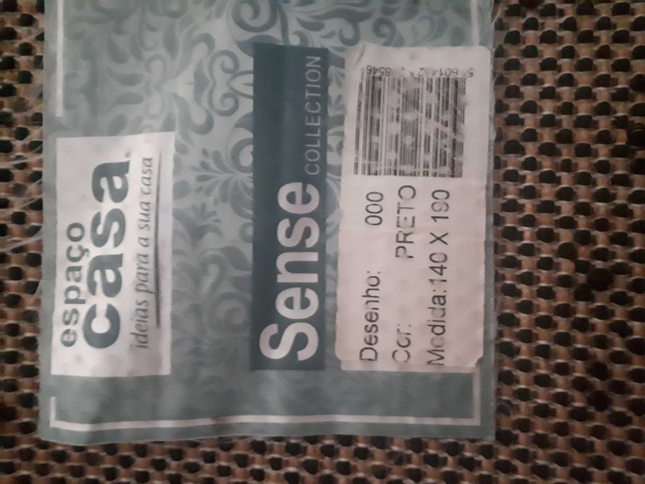 Carpete cor preto brilho