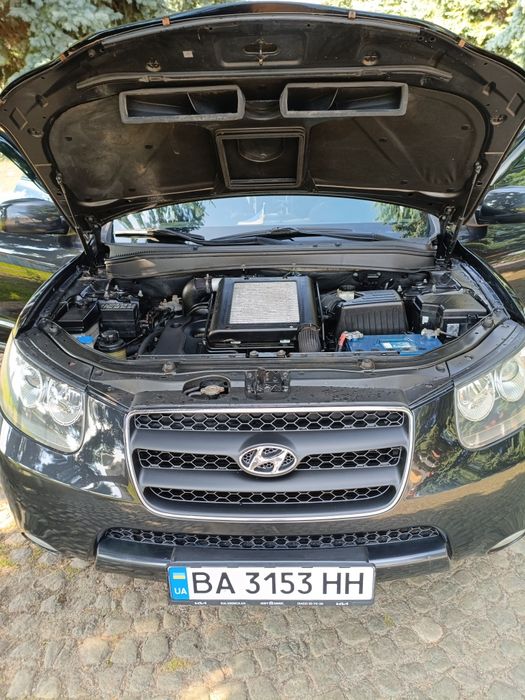 Продам Hyundai Santa Fe 2007 г