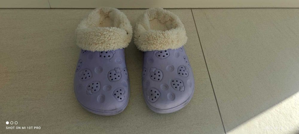 Klapki ala Croksy z odpinany ociepleniem r. 38
