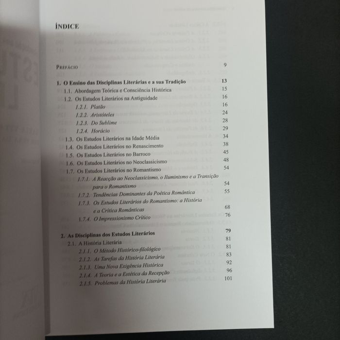 Introdução aos Estudos Literários

de Maria Vitalina Leal de Matos e V