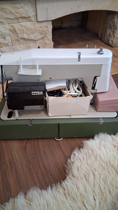 Maszyna do szycia predom Łucznik 466