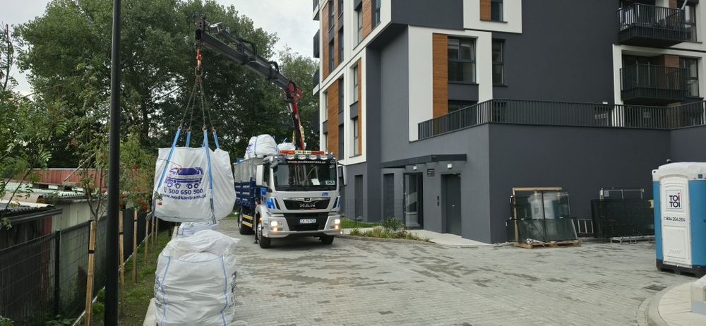 BIG-BAG worek kontener wywóz gruzu odpady budowlane śmieci meble folia