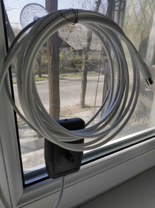 Комнатная антенна для Т2 тюнера кольцо с присоской на окно