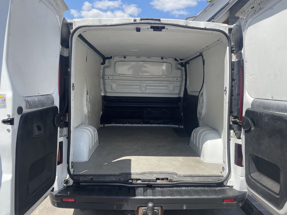 ОPEL VIVARO  BABESTO  1,6 дизель грузовой