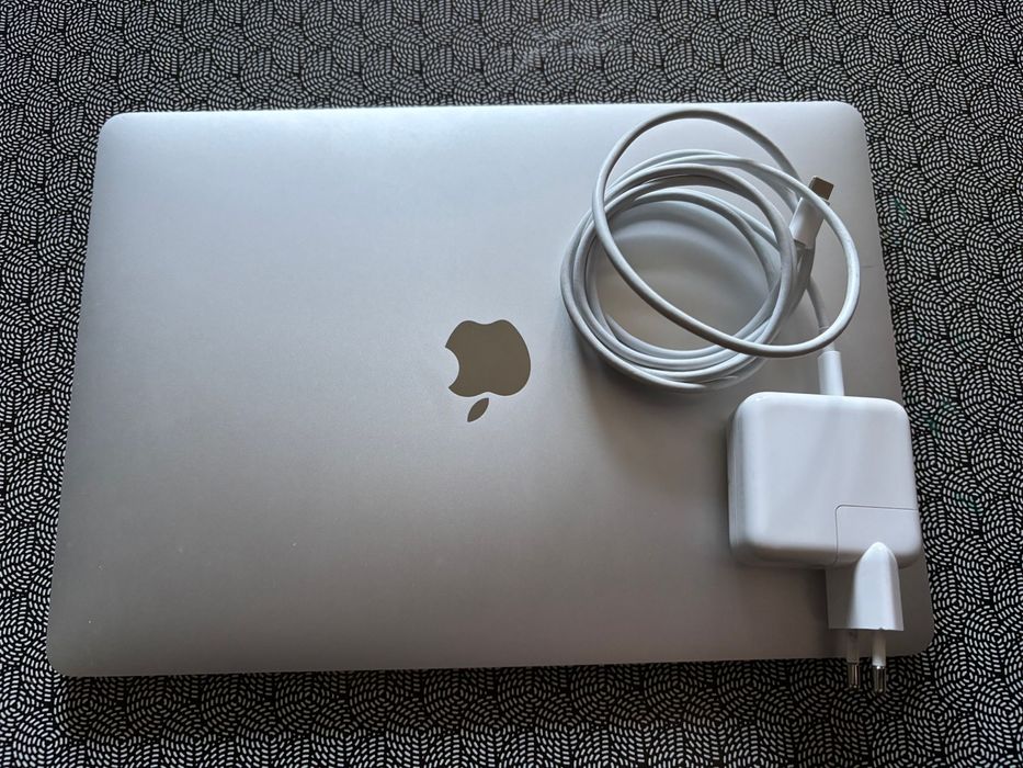 Apple MacBook Air 13″ (2020) com Puce M1