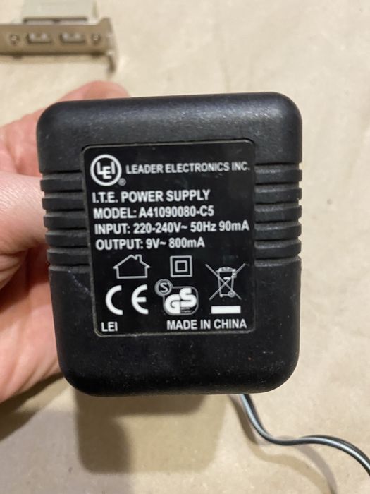 Блок питания 9V 800mA