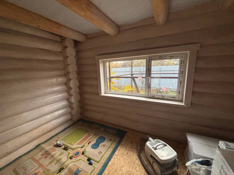 Продам будинок із дикого зрубу з ділянкою біля Києва! село Бзів