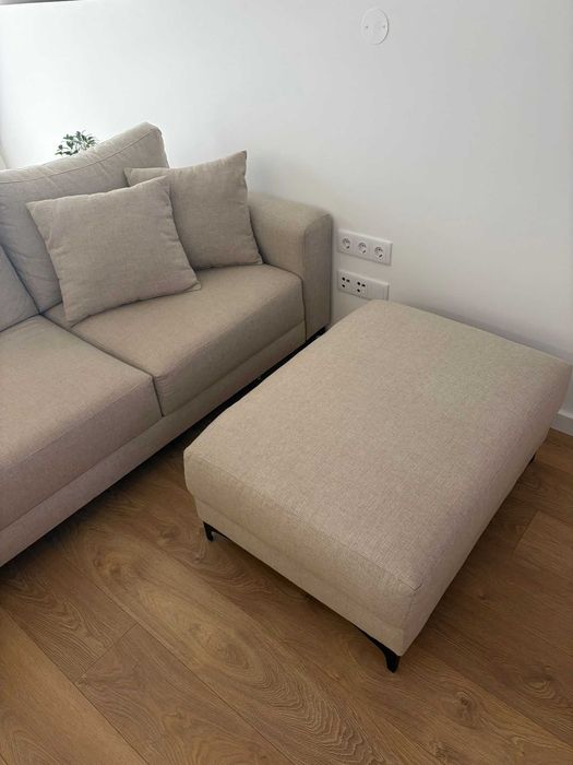 Sofá com puff modular