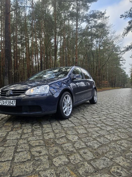 Volkswagen Golf 5 1.6