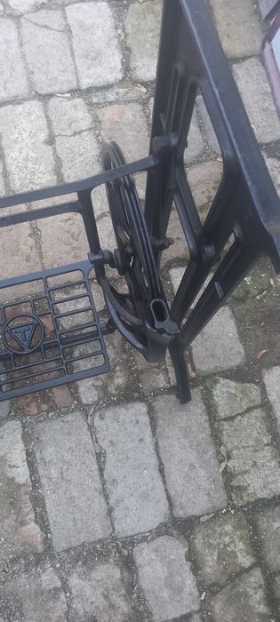 Подставка для машинки