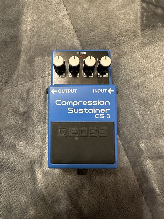 Diversos pedais de guitarra em bom estado