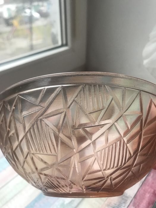 Скляна салатниця