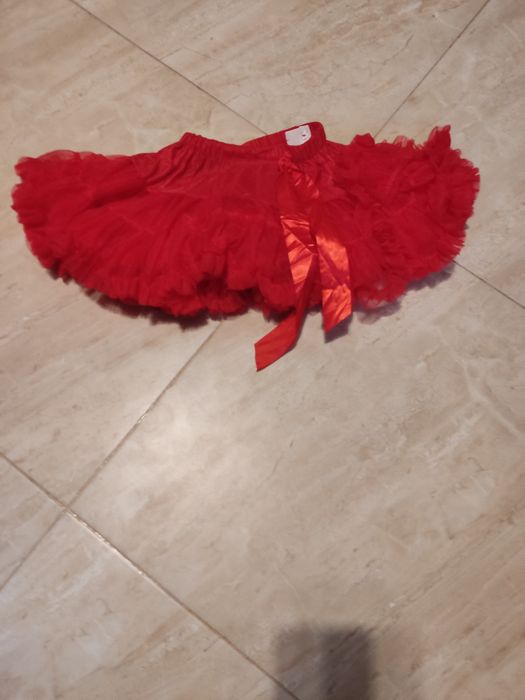 Czerwona tiulowa spódnica ala Tutu