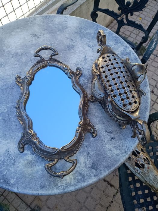 Par de pavões em bronze
