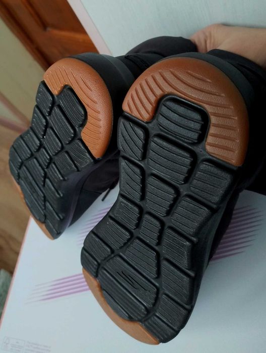 Skechers Glacial Ultra Trend Up, Жіночі кросівки 39р