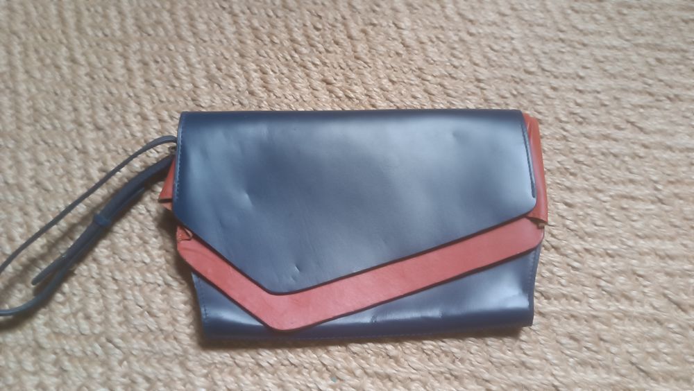 Skórzana kopertówka Zara