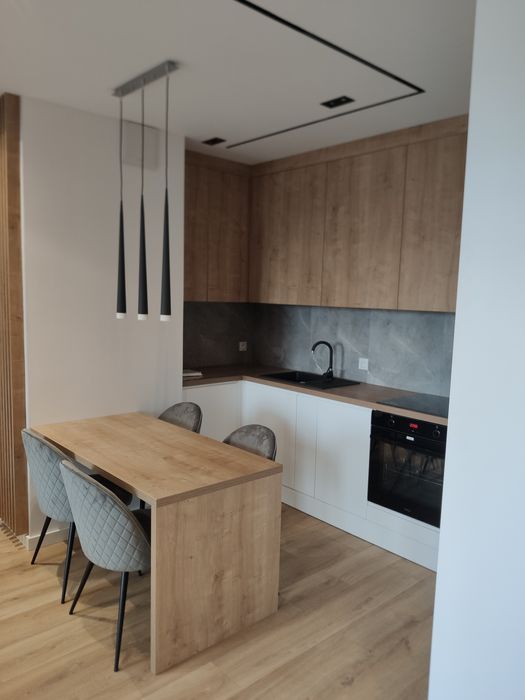 Kuchnie na wymiar. Szafy, meble na wymiar. Projektowanie mebli.