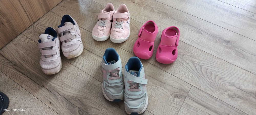 Buty dziecięce dla dziewczynki r 27 ( 4 PARY)