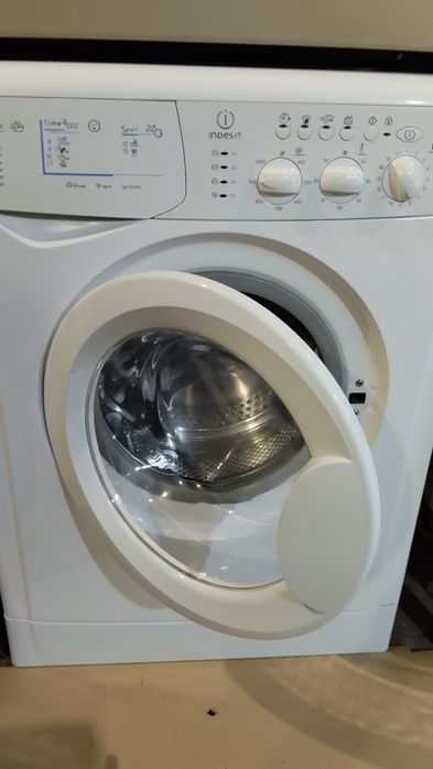 Стиральная машина автомат