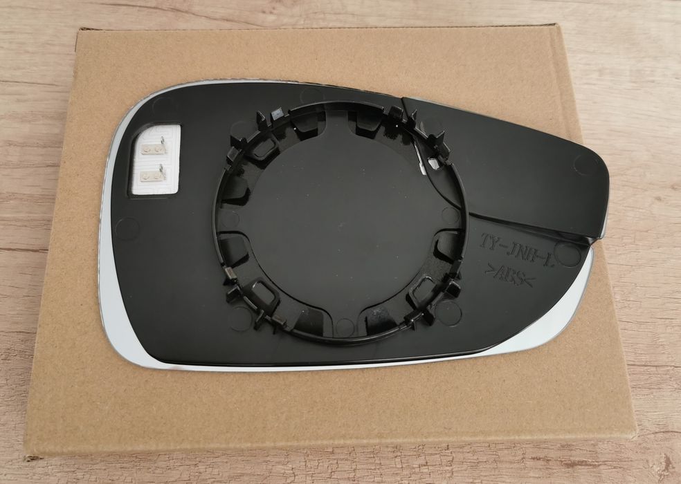 Дзеркальний елемент, вкладиш дзеркала Ford Fiesta USA