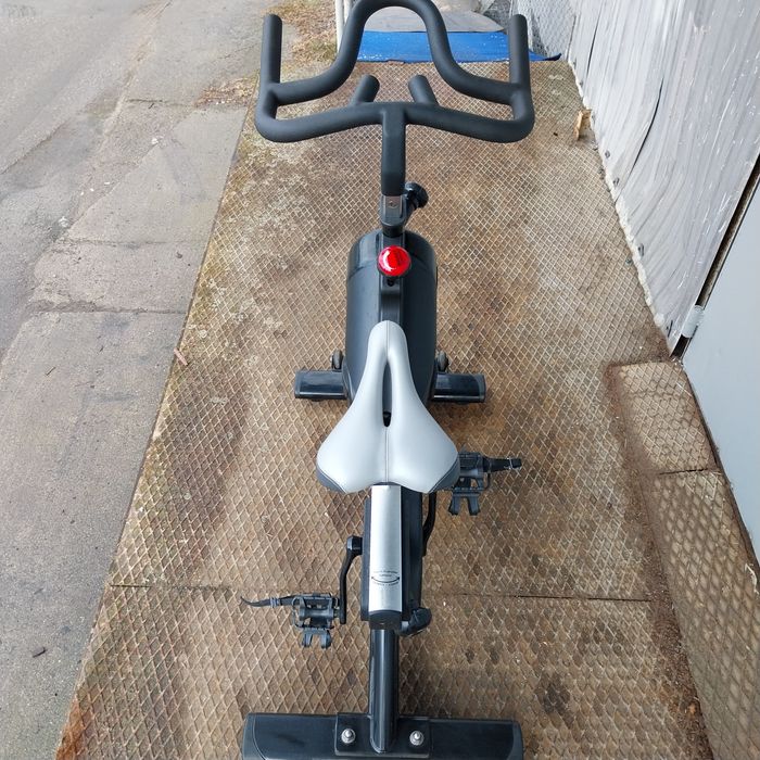 Rower spiningowy Tomahawk E-series, Koło 18 kg