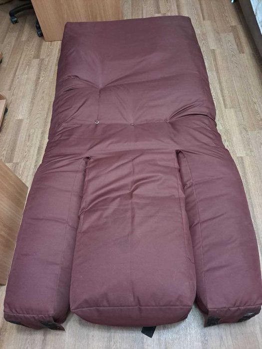 Безкаркасне крісло- матрац