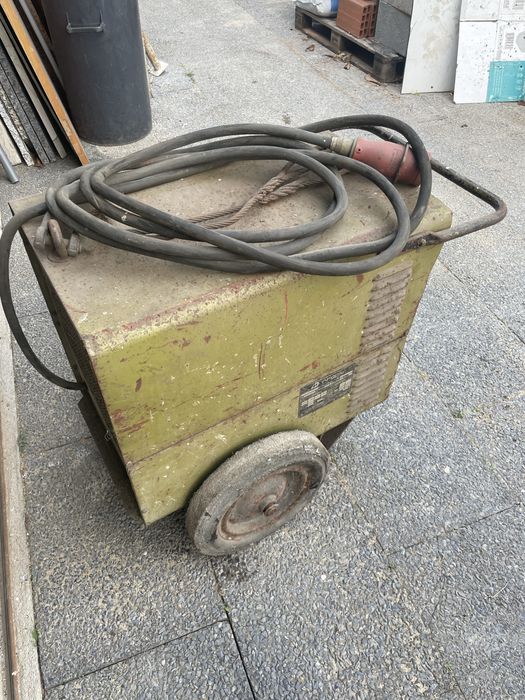 Maquina de soldar marca Frapil 400A