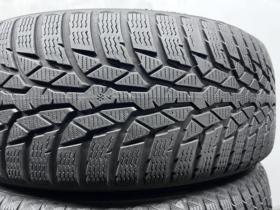 2шт зима 215/60/R16 Nokian WR D4