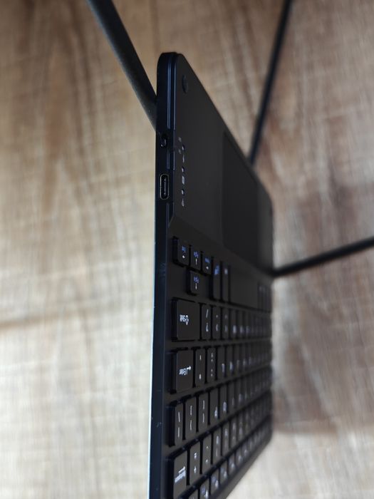 Клавіатура бездротова з Touchpad