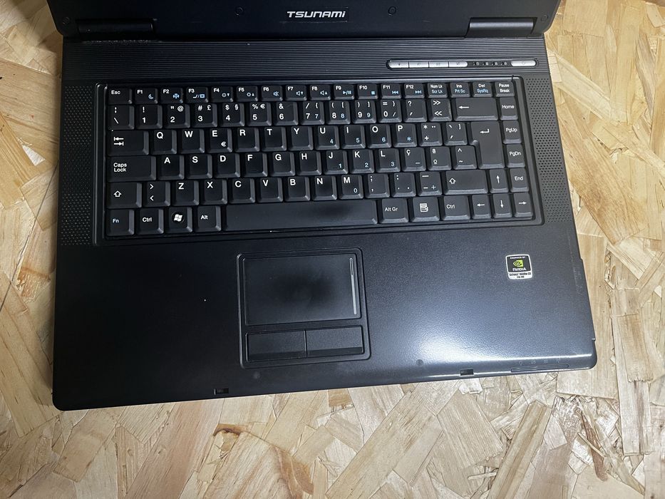 Portatil Tsunami z96s