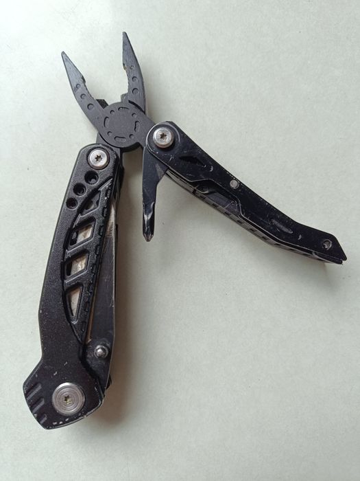 narzędzie wielofunkcyjne scyzoryk MULTITOOL 7w1
