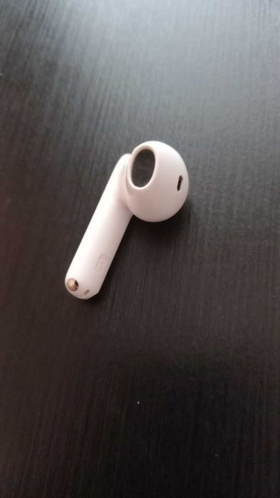 Prawa sluchawka AirPods 2 generacji