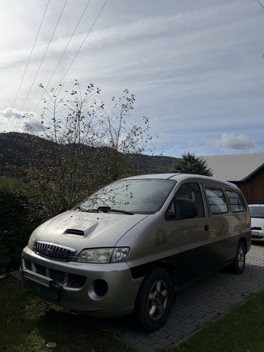 Hyundai H-1