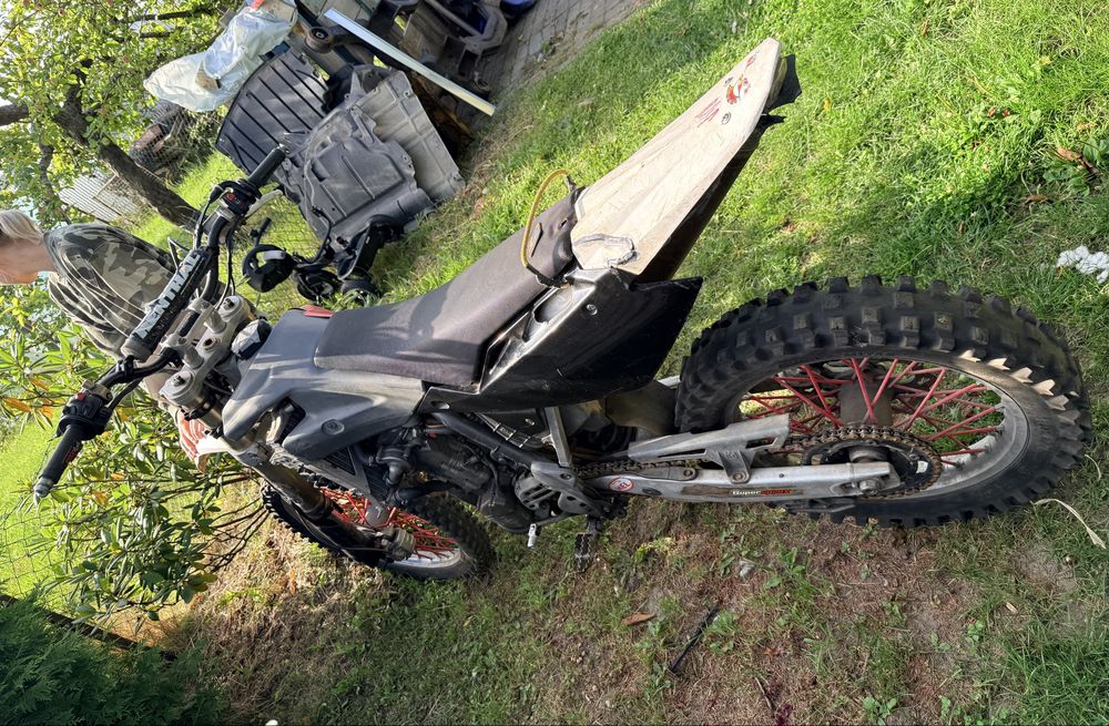 Husqvarna TE510 2009 – mocne enduro/cross 510 cm³