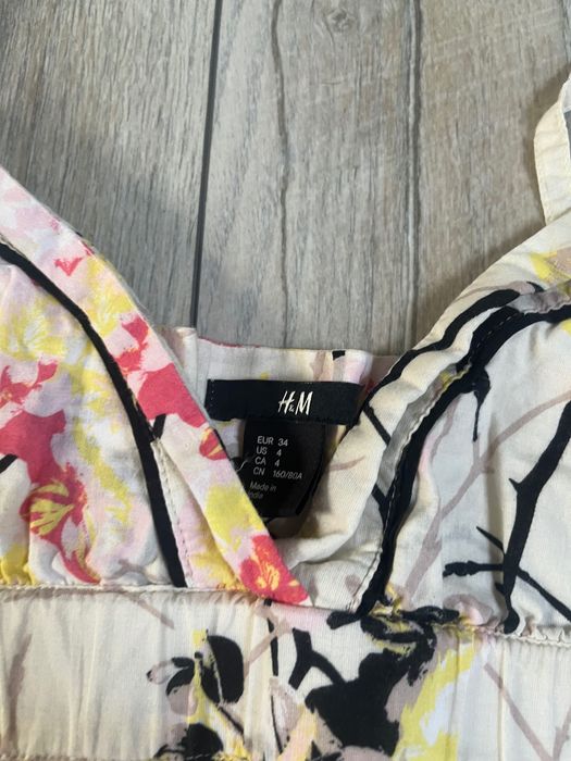 krótka sukienka w kwiaty na lato XS